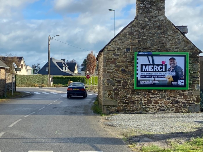 Panneau d'affichage 4m²